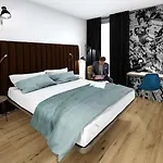 Aiden By Western Biberach 3*