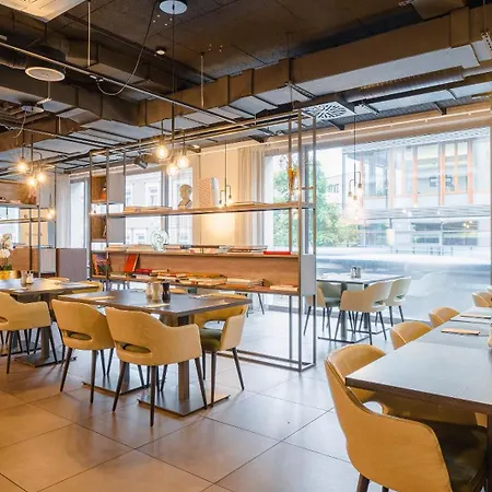 Aiden By Western Biberach 3*