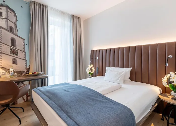 Aiden By Western Biberach 3*